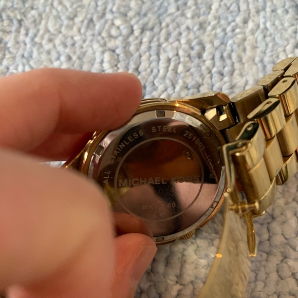 Michael kors gold watch - Picture 6 of 6
